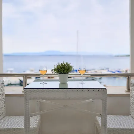 Hotel Selce 호텔 3*