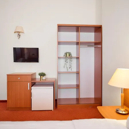 Hotel Selce 호텔 3*