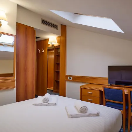 Hotel Selce 호텔