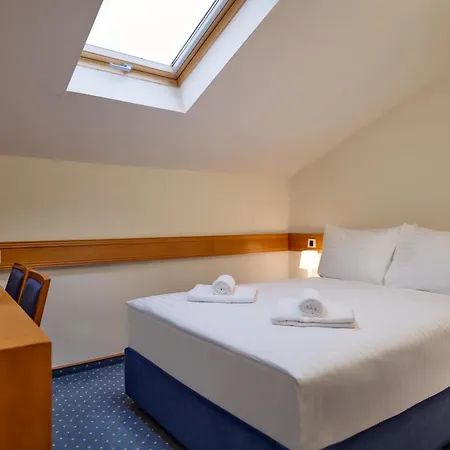 호텔 Hotel Selce 3*