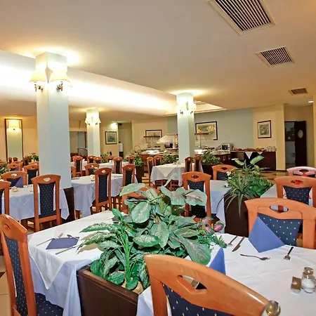 מלון Hotel Selce סלצה