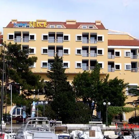 Hotel Selce מלון 3*