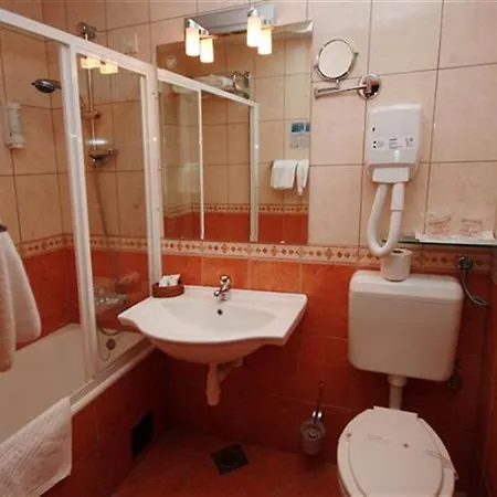 Hotel Selce מלון 3*