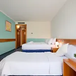 Отель Hotel Selce 3*