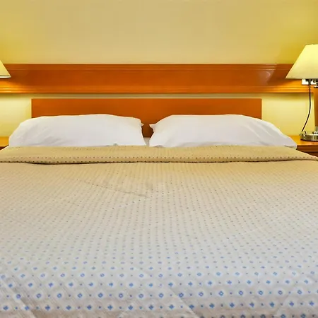 Hotel Selce ホテル 3*