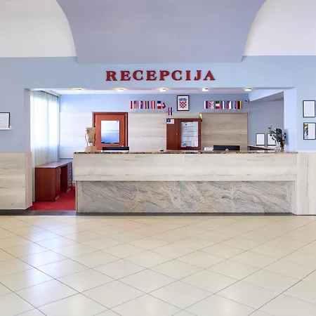 Hotel Selce فندق 3*