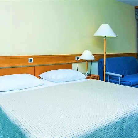ホテル Hotel Selce 3*